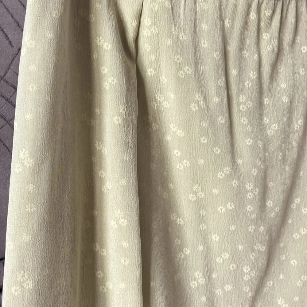 Pretty light green skirt American Eagle - Picture 6 of 6
